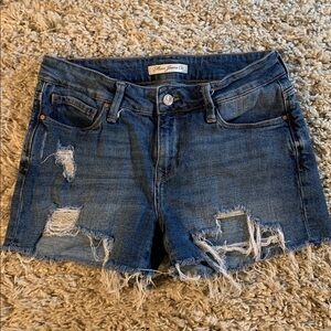Mavi Distressed Stretchy Jean Shorts Women’s Size 27